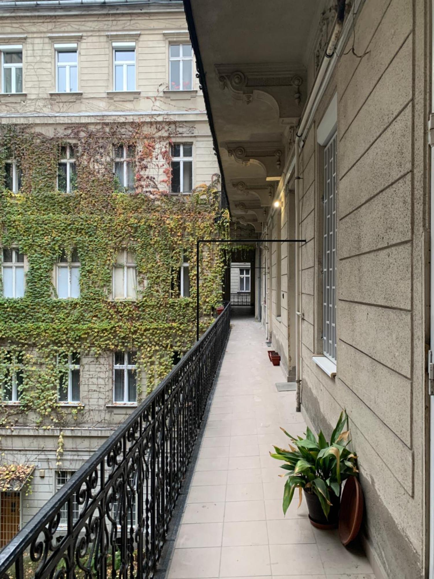 Tailor Apartment In The Center Budapest Exterior photo